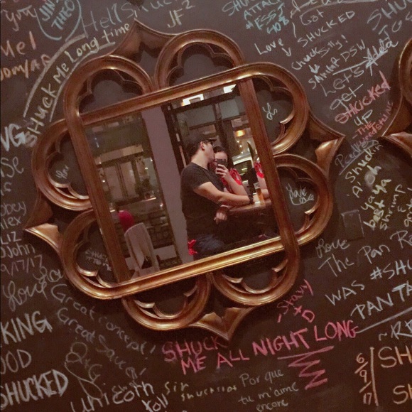 Meet your Posher, Debbie - Picture 1 of 1